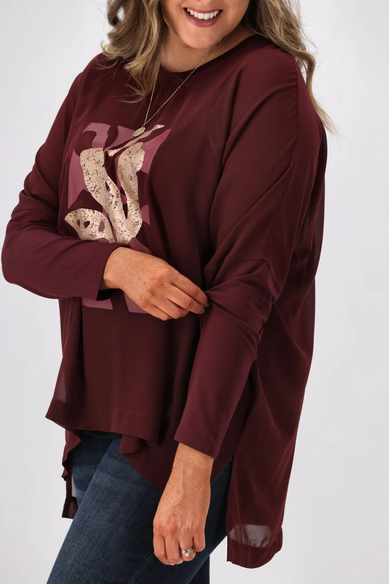Shine On Label Kateri Foil Print Top Deep Wine