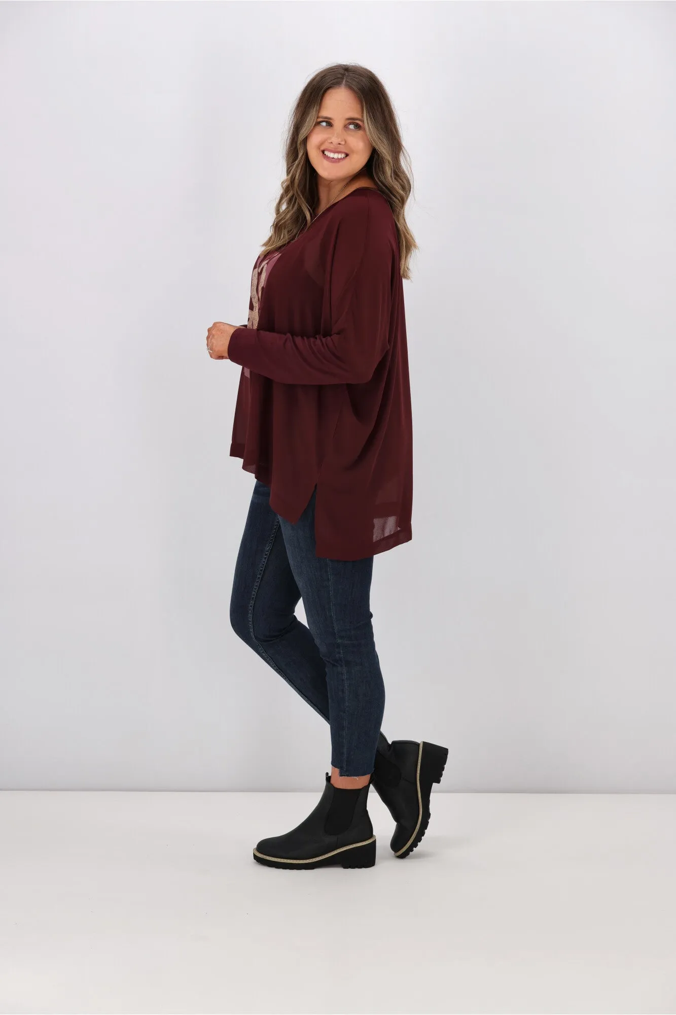 Shine On Label Kateri Foil Print Top Deep Wine