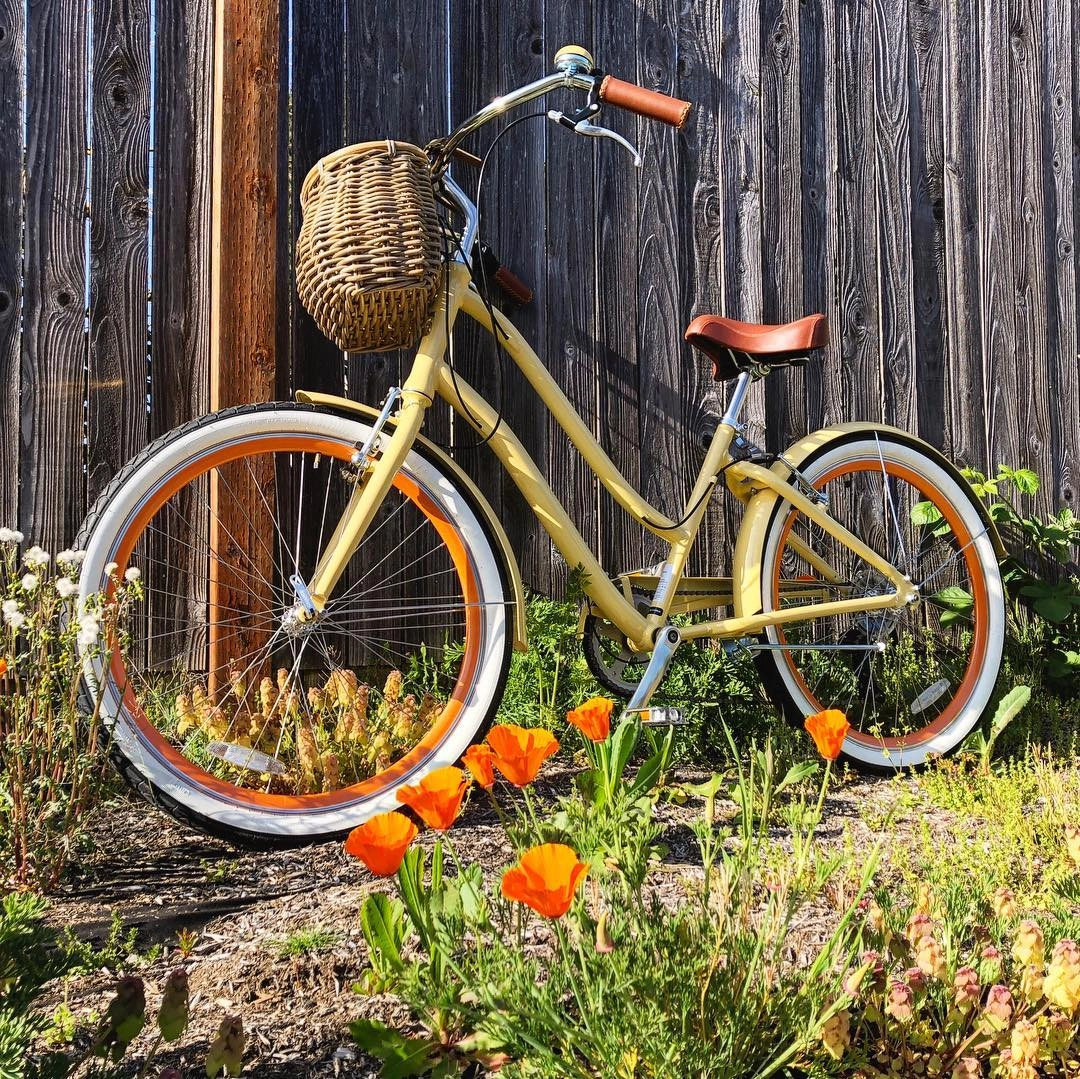 sixthreezero EVRYjourney Women's Casual Edition 7-Speed w/ Integrated Cable Lock, Light and Basket