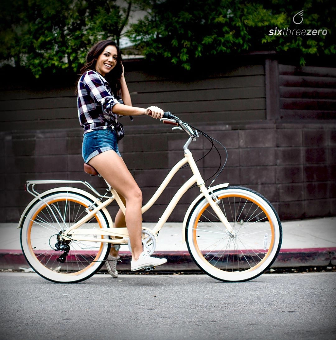 sixthreezero EVRYjourney Women's Casual Edition 7-Speed w/ Integrated Cable Lock, Light and Basket