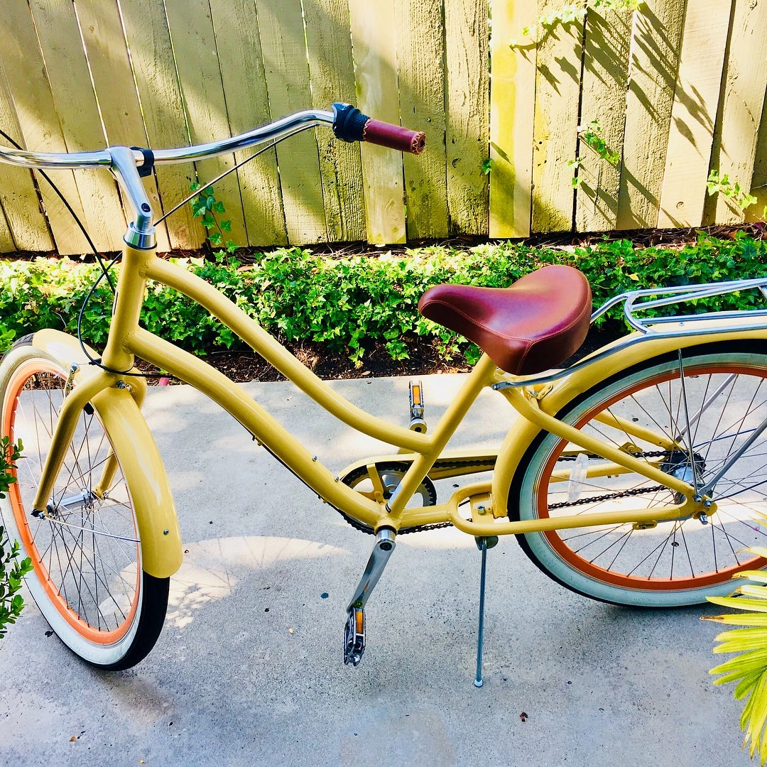 sixthreezero EVRYjourney Women's Casual Edition 7-Speed w/ Integrated Cable Lock, Light and Basket