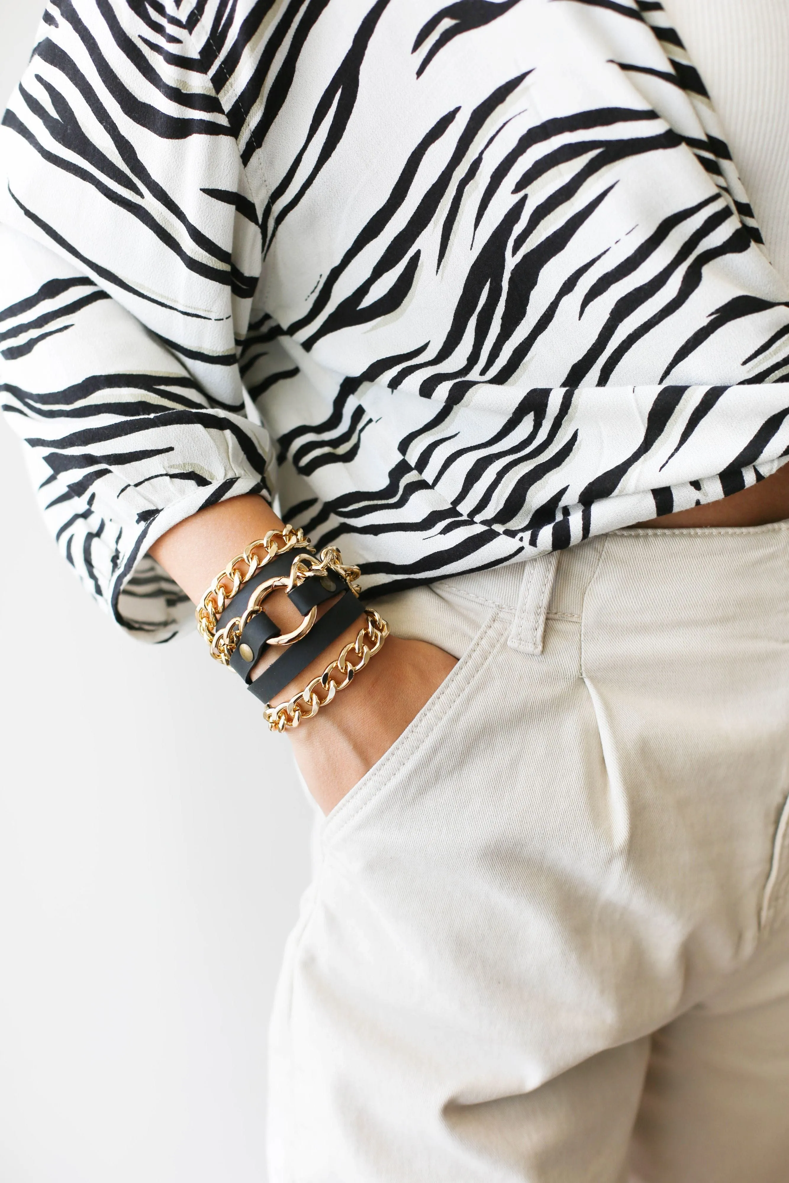 Small Ring Black Leather Bracelet w/ Black Chain