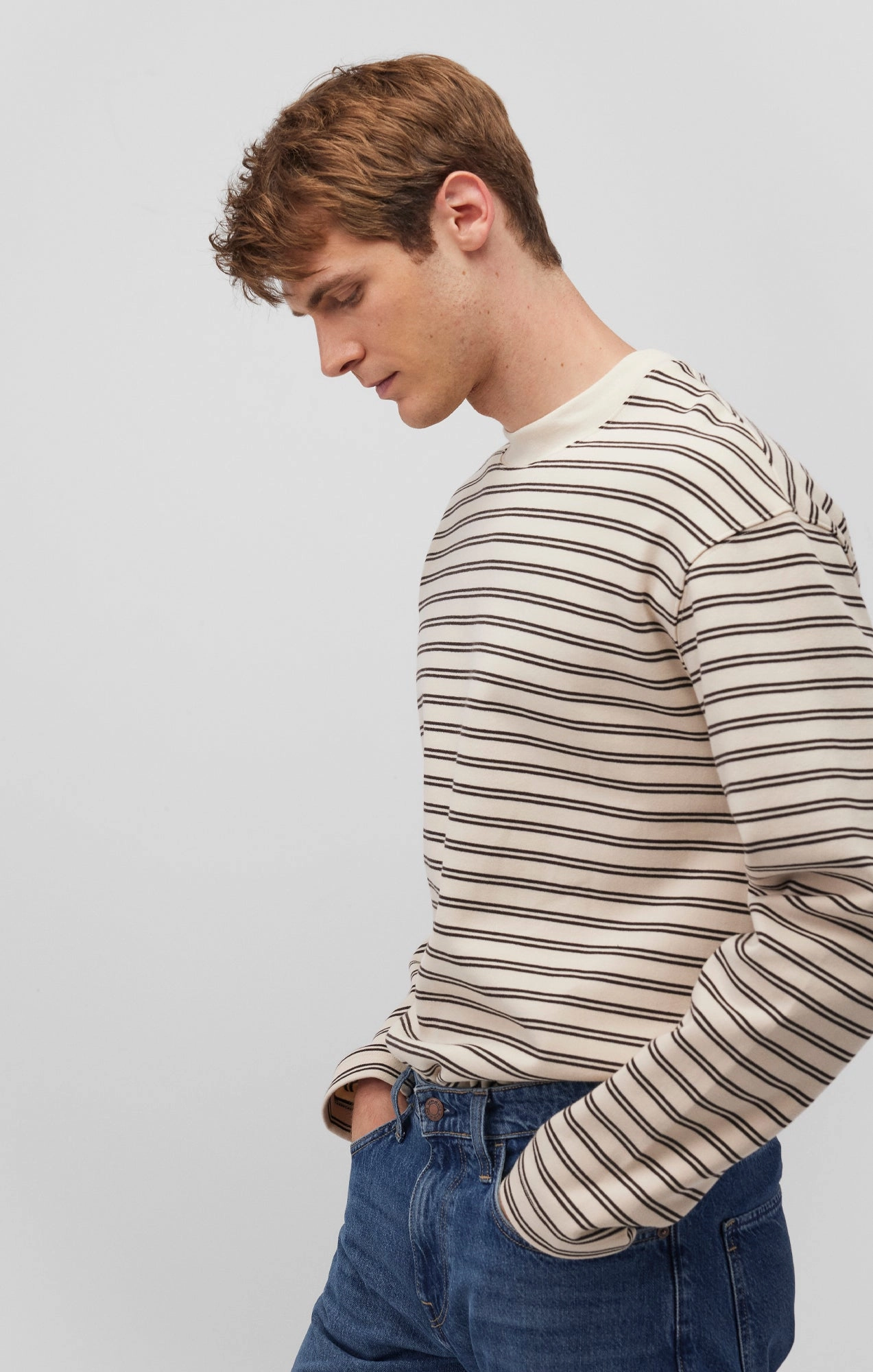 STRIPED CREW NECK SWEATSHIRT IN CHOCOLATE TORTE